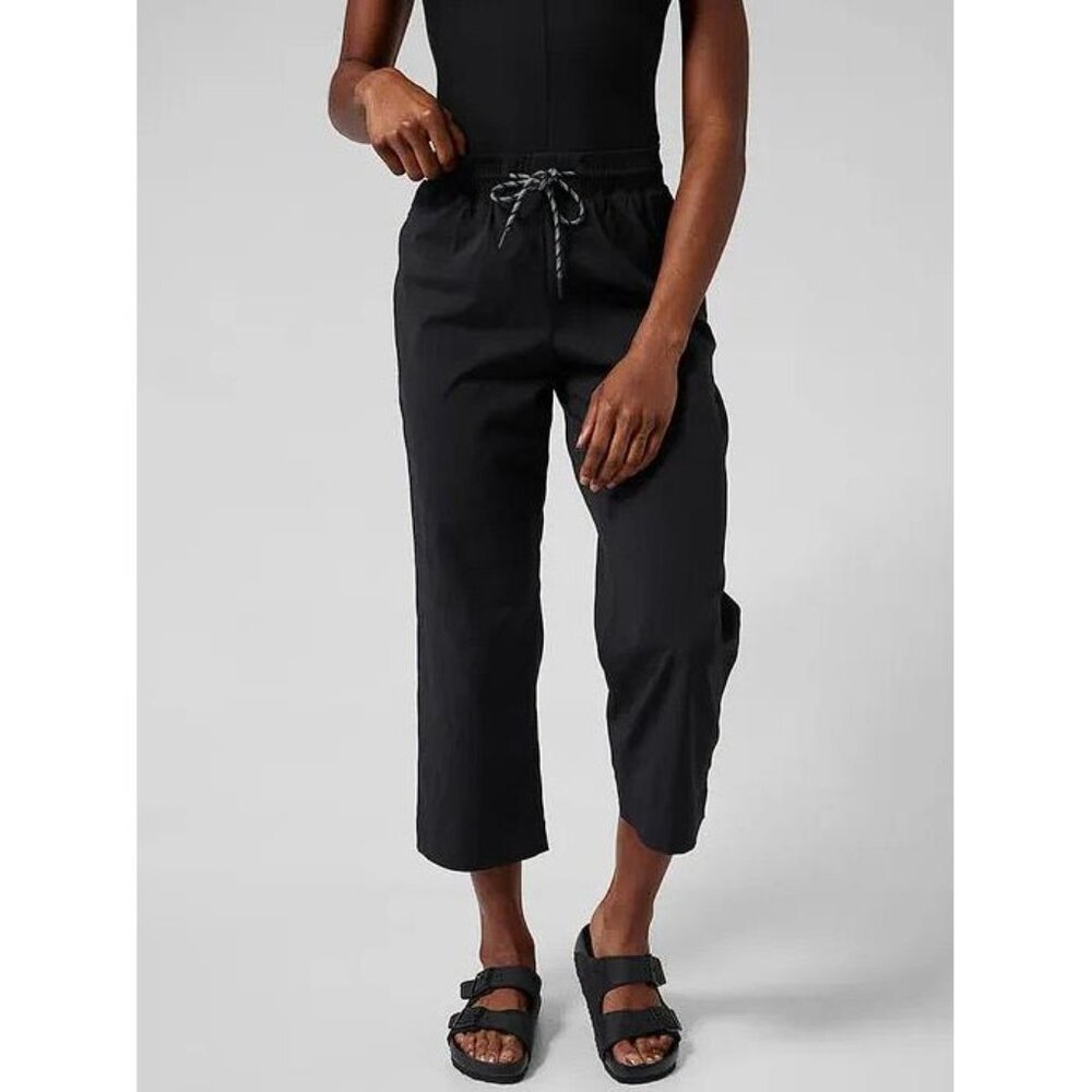 ATHLETA Women's Trekkie Straight Crop Pant Size 12 In Black
